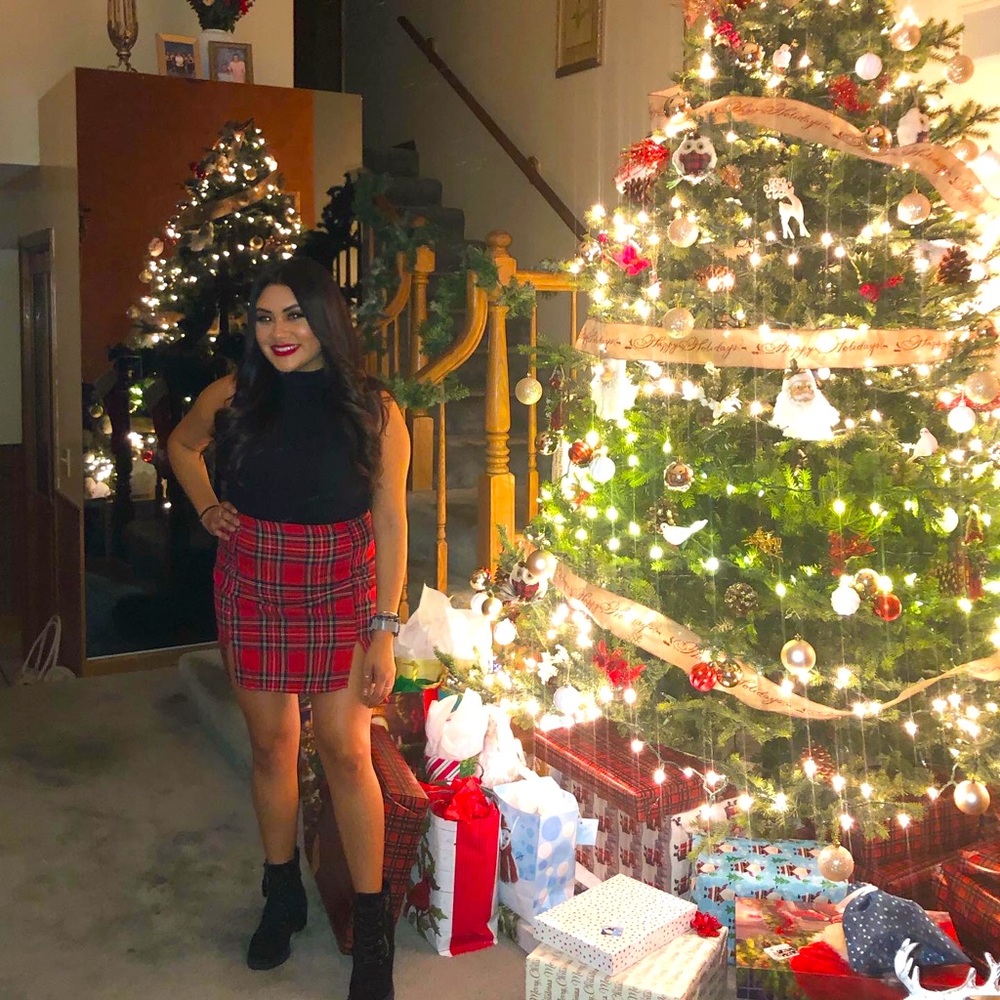 Red plaid mini skirt